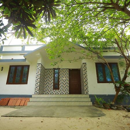Marari Stella Vich Villa Homestay Turavūr Zewnętrze zdjęcie